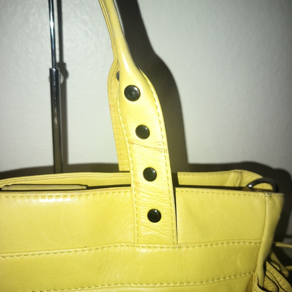 Botkier Yellow Leather Shoulder Bag. - Picture 14 of 15